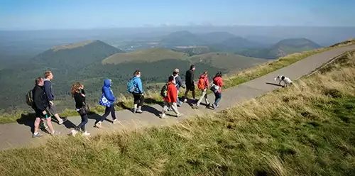 groupe de randonneurs Puy de Dôme