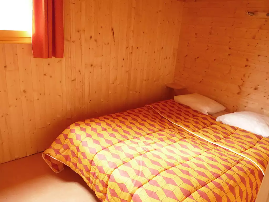 chambre chalet en bois 2 chambres au lac Chambon